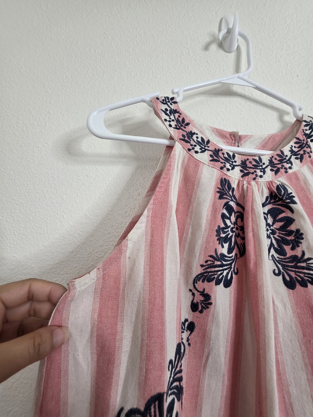 Love Brand Womens Pink Striped Embroidered Halter Tank Top Small - Picture 6 of 11
